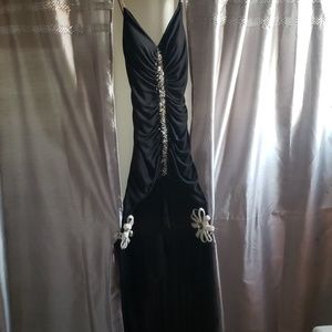 LE GALA prom dress